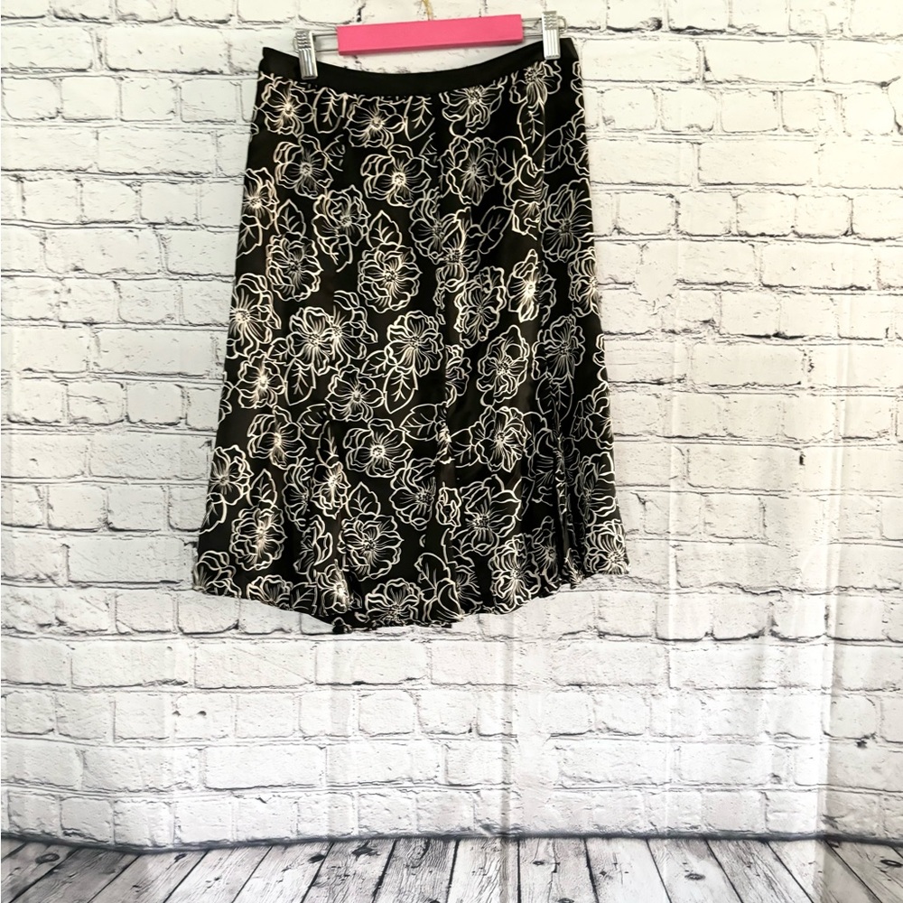 I.N.C. Black floral skirt. Size 6